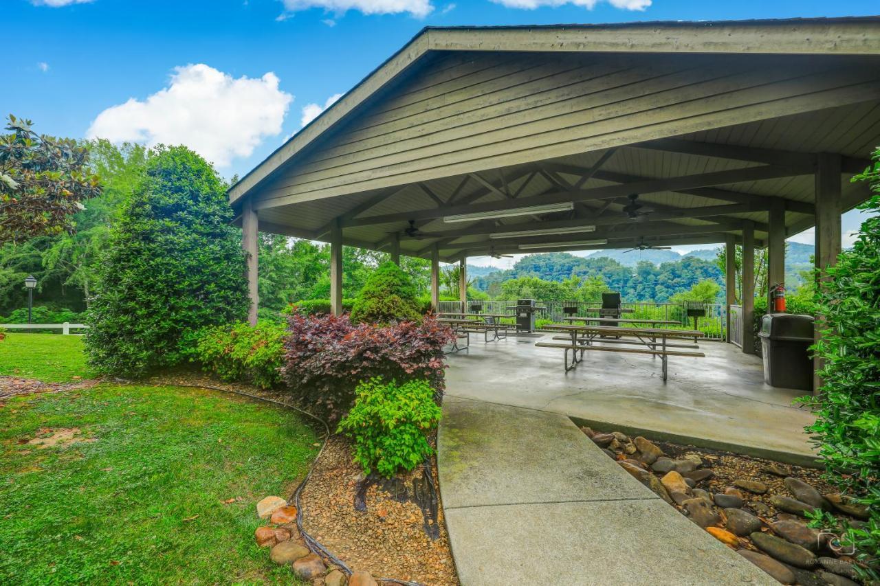 Appartement A Peaceful Retreat Whispering Pines 622 à Pigeon Forge Extérieur photo
